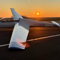 Planeur K13 au coucher de soleil à Blois le Breuil